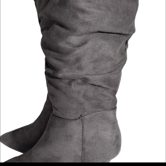 Qupid Faux Suede Slouch Boots NWOT - Picture 4 of 8